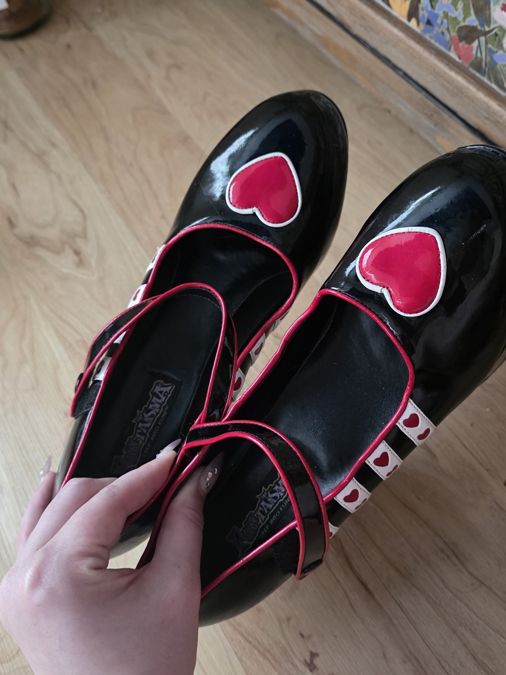 Funtasma QUEEN-55 Mary Jane pumps with Red Heart Accent - Picture 3 of 5
